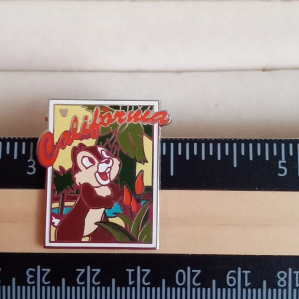 DISNEY HIDDEN MICKEY CHIP CALIFORNIA PIN - Picture 3 of 5